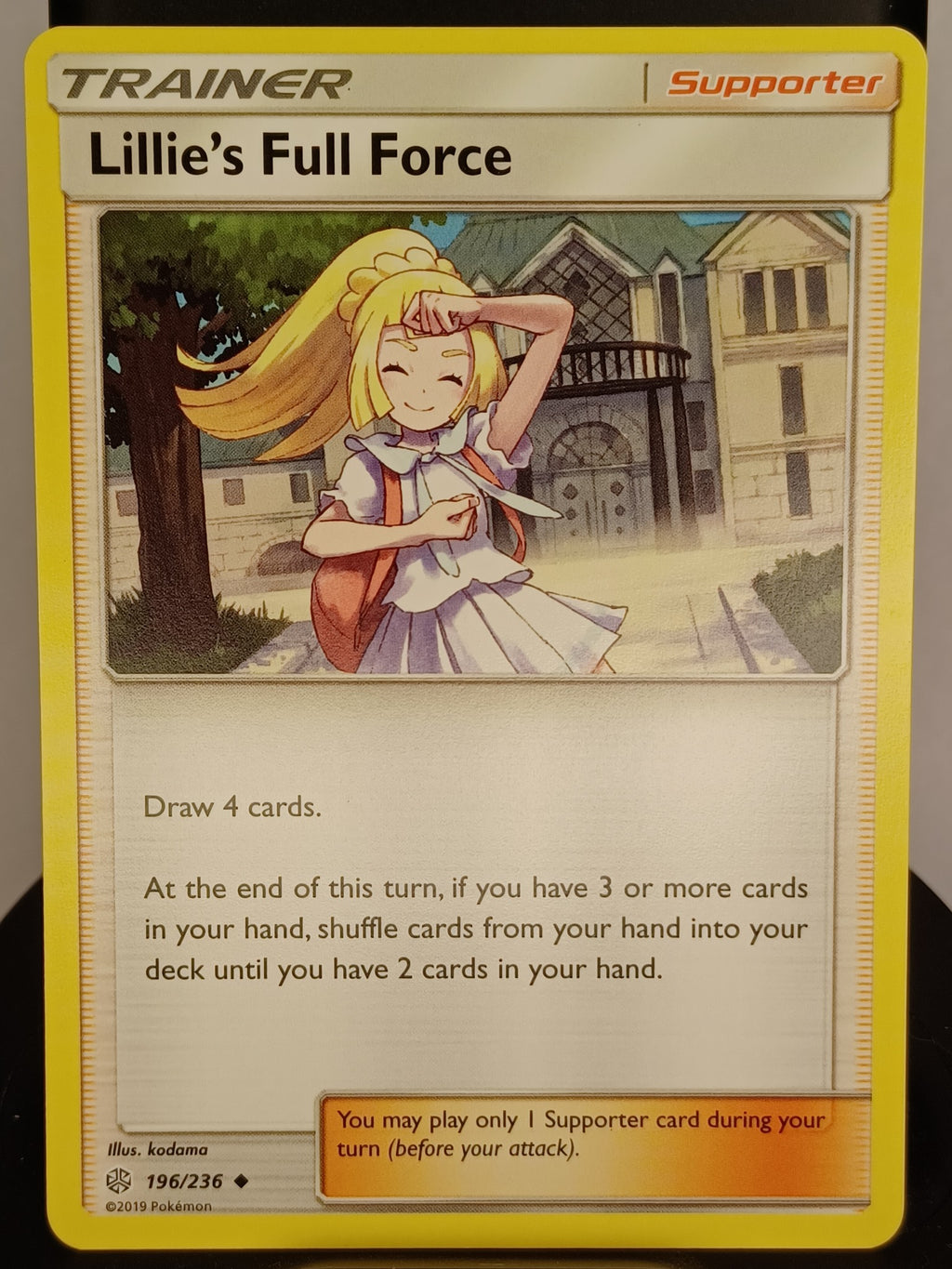 Lillie's Full Force #196/236 SM - Cosmic Eclipse